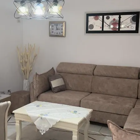 Sunny Flat Tirana Nearby * Kamez